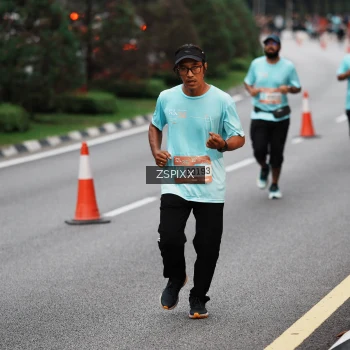 Runner Photo 3792697