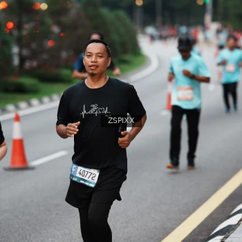 Runner Photo 3792704