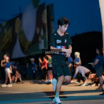 Runner Photo 3792746