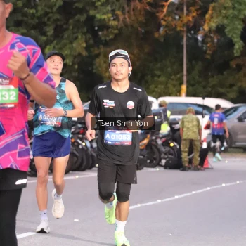 Runner Photo 3792787