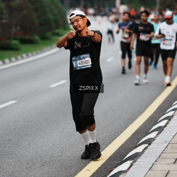 Runner Photo 3792813