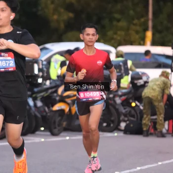 Runner Photo 3792868