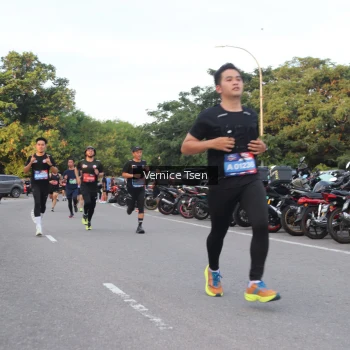 Runner Photo 3792981