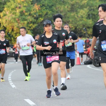 Runner Photo 3793160