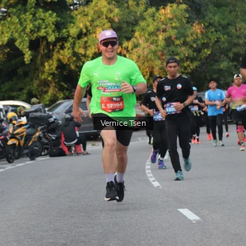 Runner Photo 3793320