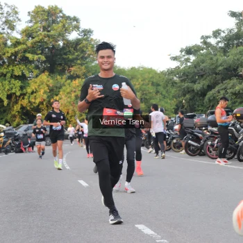 Runner Photo 3793549