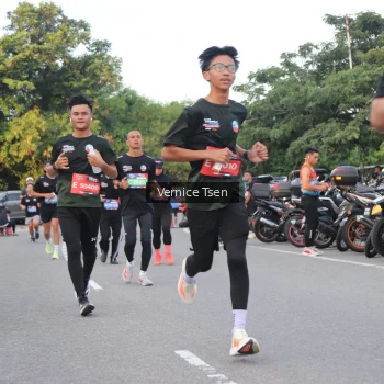Runner Photo 3793550