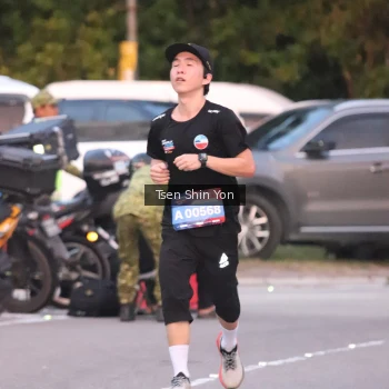 Runner Photo 3793582
