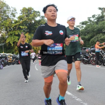 Runner Photo 3793621