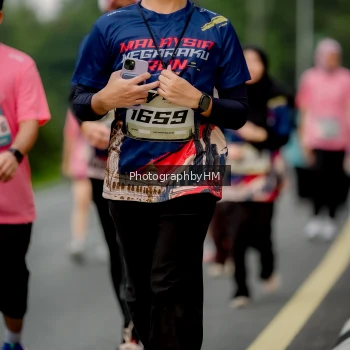Runner Photo 3793666