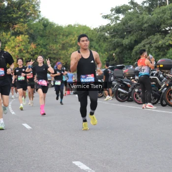 Runner Photo 3793729