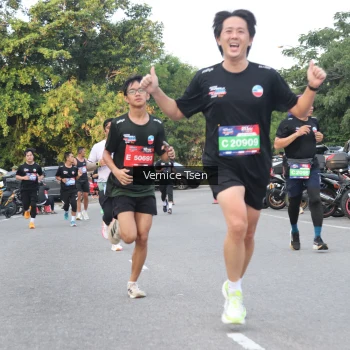 Runner Photo 3793775