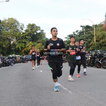 Runner Photo 3793916