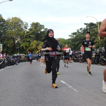Runner Photo 3794023