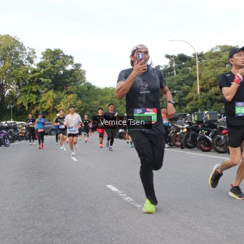 Runner Photo 3794113