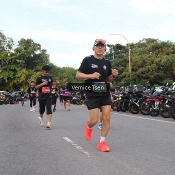Runner Photo 3794245
