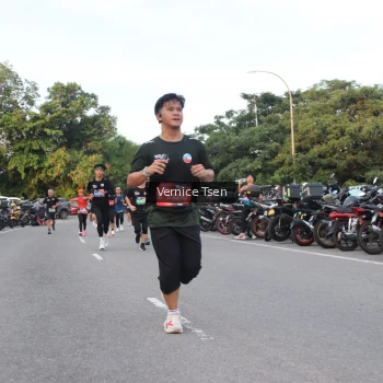 Runner Photo 3794277