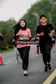 Runner Photo 3794365