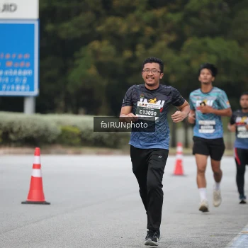 Runner Photo 3794374