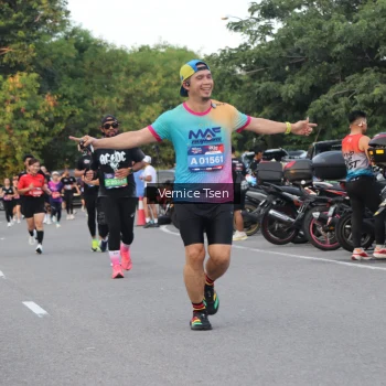 Runner Photo 3794394