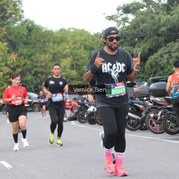 Runner Photo 3794457