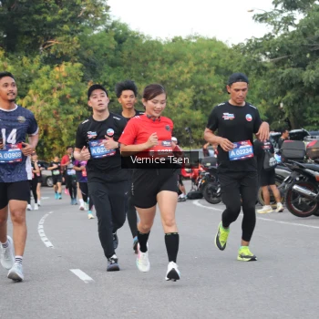 Runner Photo 3794549