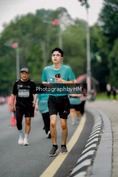 Runner Photo 3794575