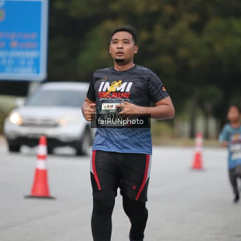 Runner Photo 3794673