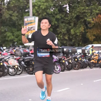 Runner Photo 3794676