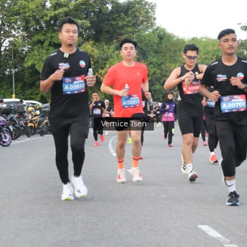 Runner Photo 3794692