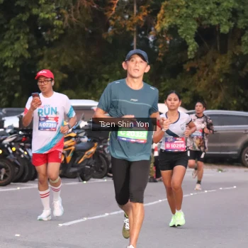 Runner Photo 3794697