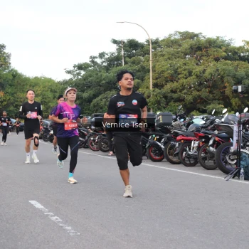 Runner Photo 3794717