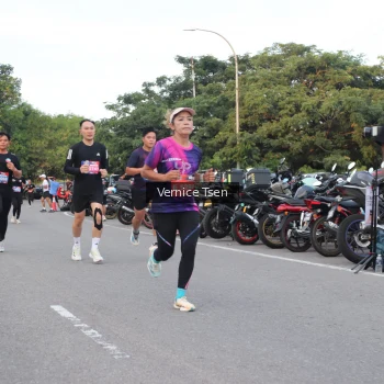 Runner Photo 3794742