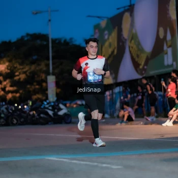 Runner Photo 3794753