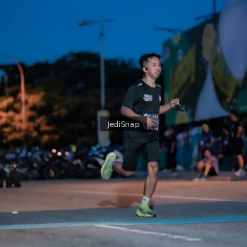 Runner Photo 3794779