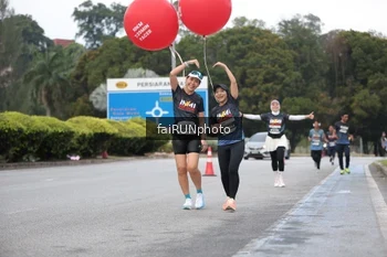 Runner Photo 3794939