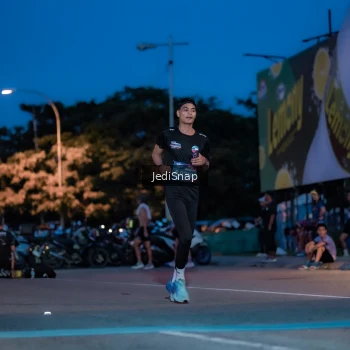 Runner Photo 3794975