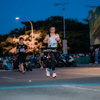 Runner Photo 3795002
