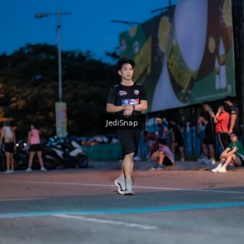 Runner Photo 3795049