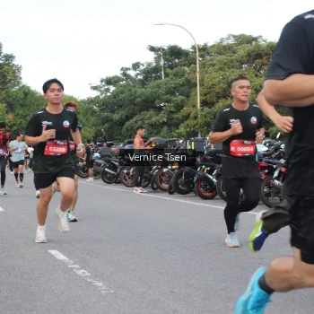 Runner Photo 3795159