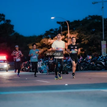 Runner Photo 3795215