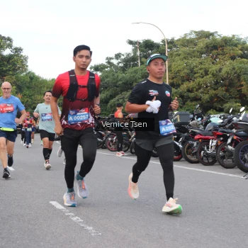 Runner Photo 3795264