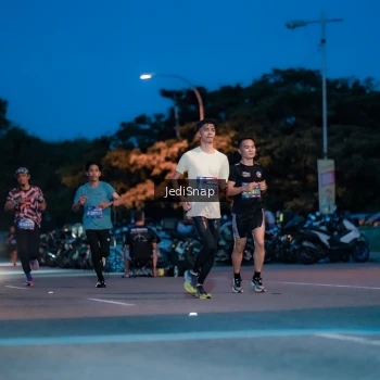 Runner Photo 3795272