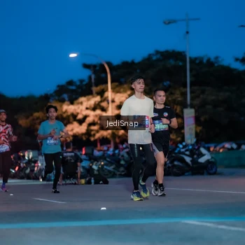 Runner Photo 3795277