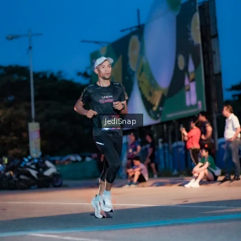 Runner Photo 3795371