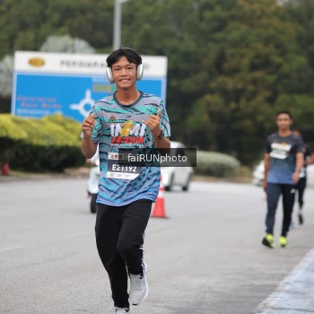 Runner Photo 3795465
