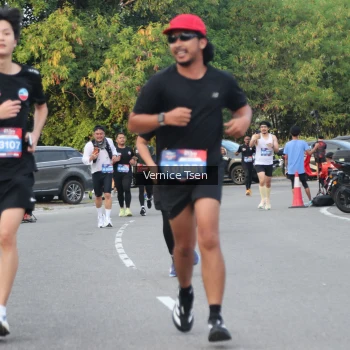 Runner Photo 3795471