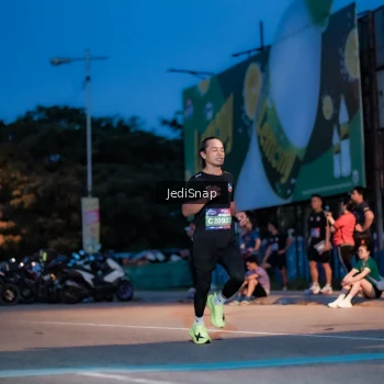 Runner Photo 3795576