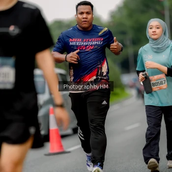Runner Photo 3795659