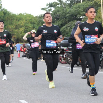 Runner Photo 3795704